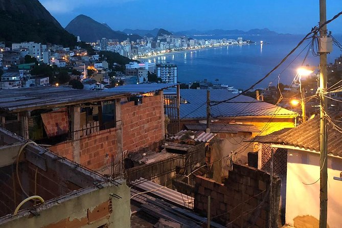 A socio-educational and gastronomic experience in the Vidigal favela - Walking down the hill through Vidigal’s alleys