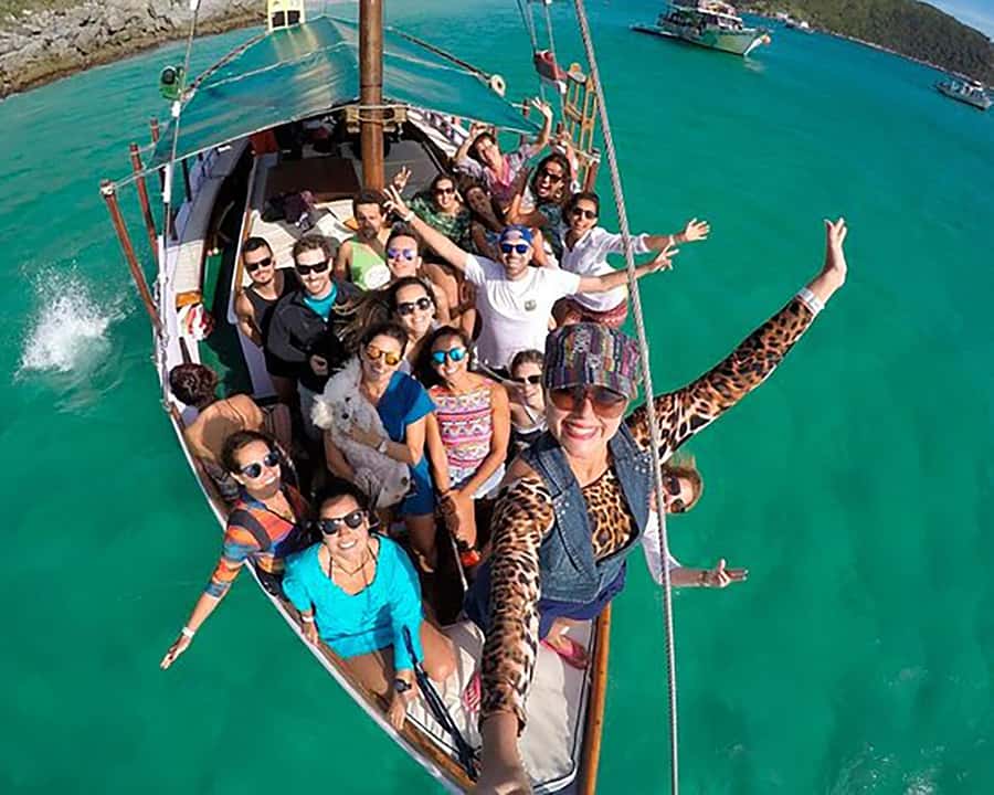Adventures in Angra and Ilha Grande with Guide and Lunch - Praia de Araçá: the kind of beach break you actually need