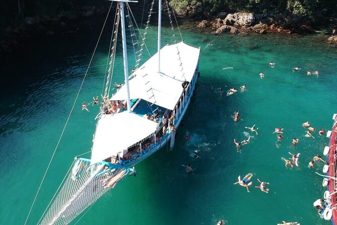 Angra dos Reis Boat Tour with Lunch - Santa Luzia Pier to the First Water Stop (Lagoa Azul)