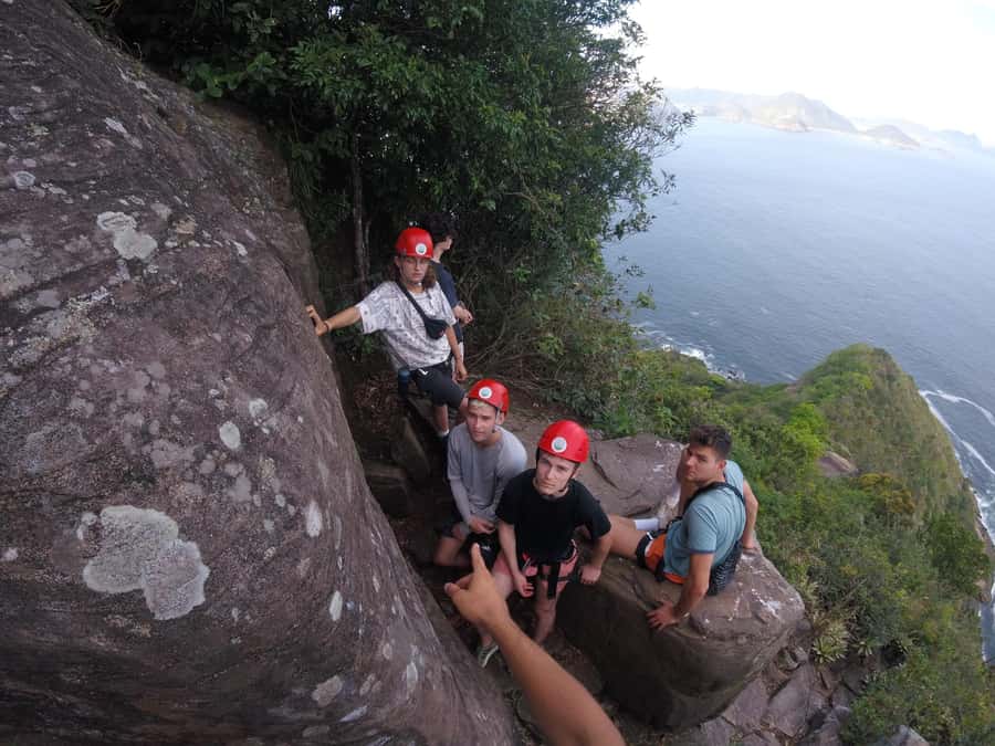AVenturismo Pão de Açúcar - The Cable Car Ride Down to Morro da Urca