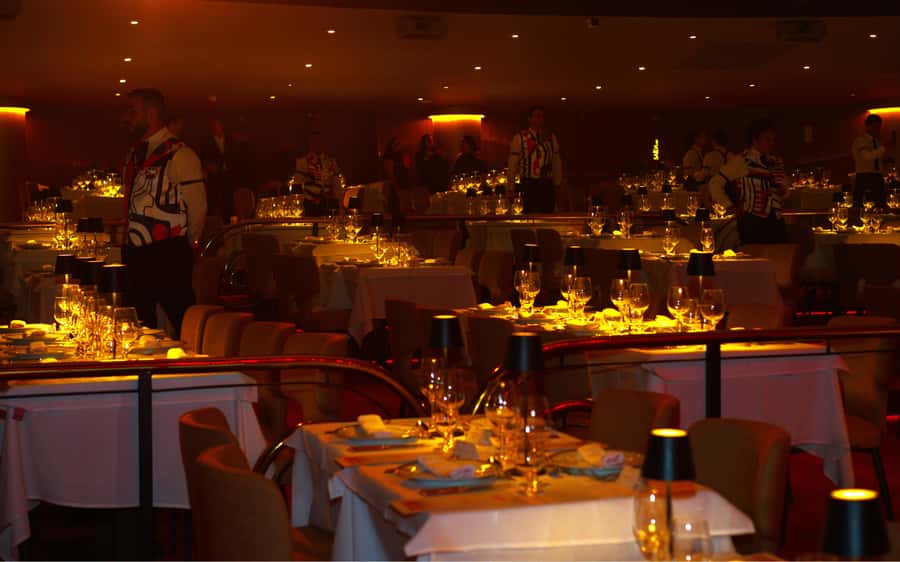 By Night Tour: Roxy Dinner Show & Transfer - Standard vs Premium: which package is worth it