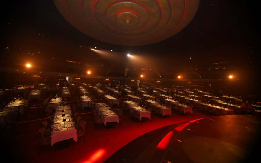 By Night Tour: Roxy Dinner Show & Transfer - Price and value: what the $174 really covers