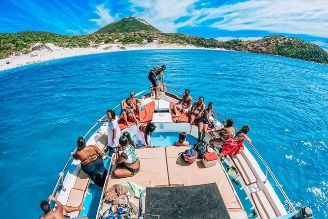 Day Tour to Arraial do Cabo from Rio - Getting on the schooner: where the day really starts