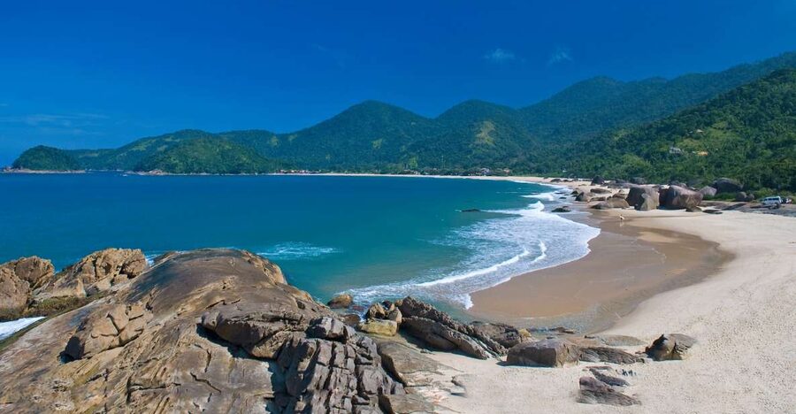 Day Tour to Trindade: Nature and Sea Adventure from Paraty - Praia do Meio: the beach where your plan splits