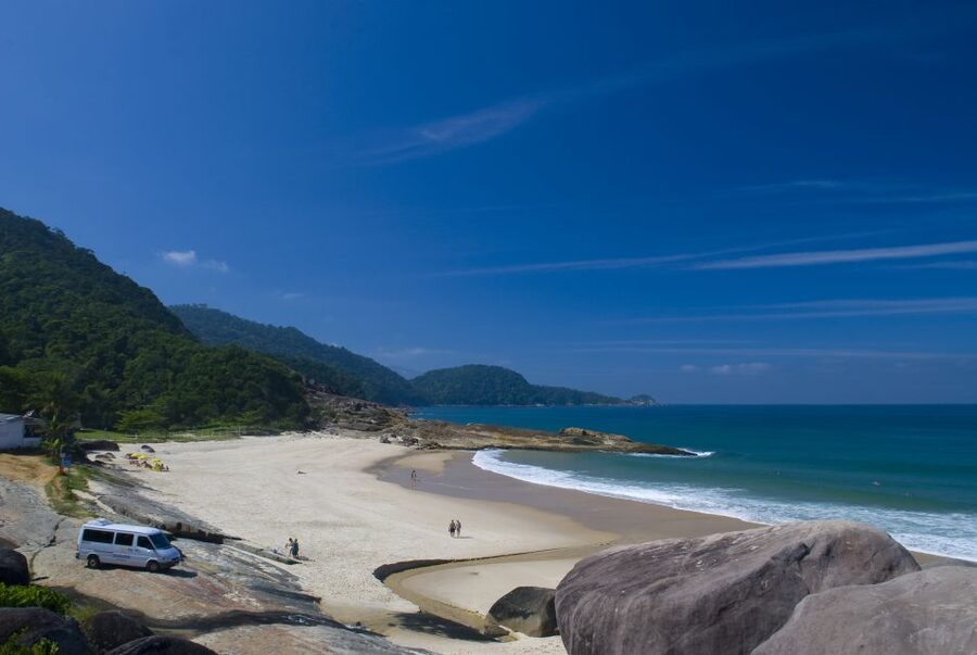 Day Tour to Trindade: Nature and Sea Adventure from Paraty - Guides that actually guide: what to look for