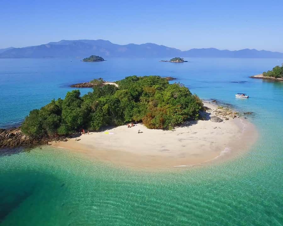Discover Ilha Grande on a Boat Tour - Departing from Angra - Japariz Beach: where the tour slows down for free time (and lunch options)