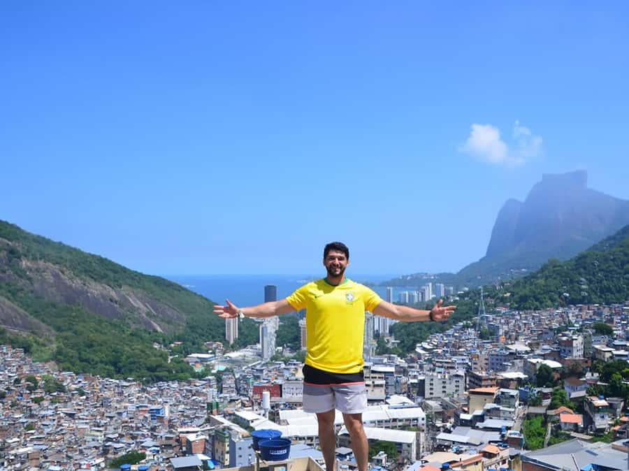 Discover Rocinha: Guided Tour of the Famous Favela - The 3-hour rhythm: moving, looking, and learning
