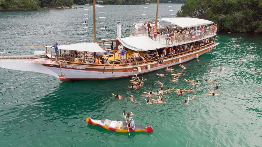 From Rio de Janeiro: Angra dos Reis & Ilha Grande Day Tour - Praia de Cataguases and Praia de Araça: beach breaks that feel like vacation
