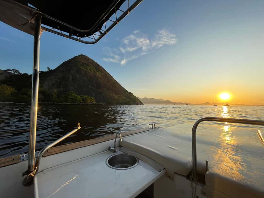 From Rio de Janeiro: Private Speedboat Tour - Should You Book This Private Rio Speedboat Tour?