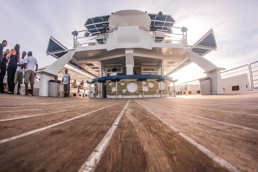 From Rio: Full Day in Búzios with Catamaran Tour and Lunch - Lunch after the sea: buffet that keeps the day moving