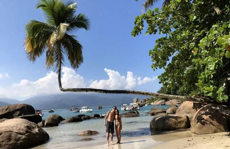 Full-Day Tour to Angra dos Reis and Ilha Grande - Lunch at Praia de Japariz: what’s included and what to plan for