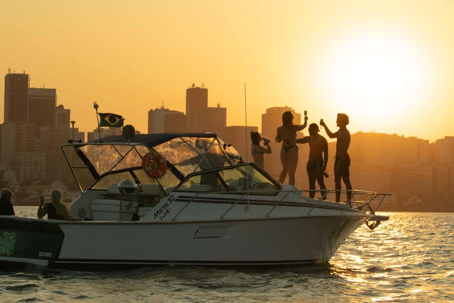 Glória: Sunset Speedboat Cruise with Drinks and Snacks - What Timing and Comfort Look Like in the Real World
