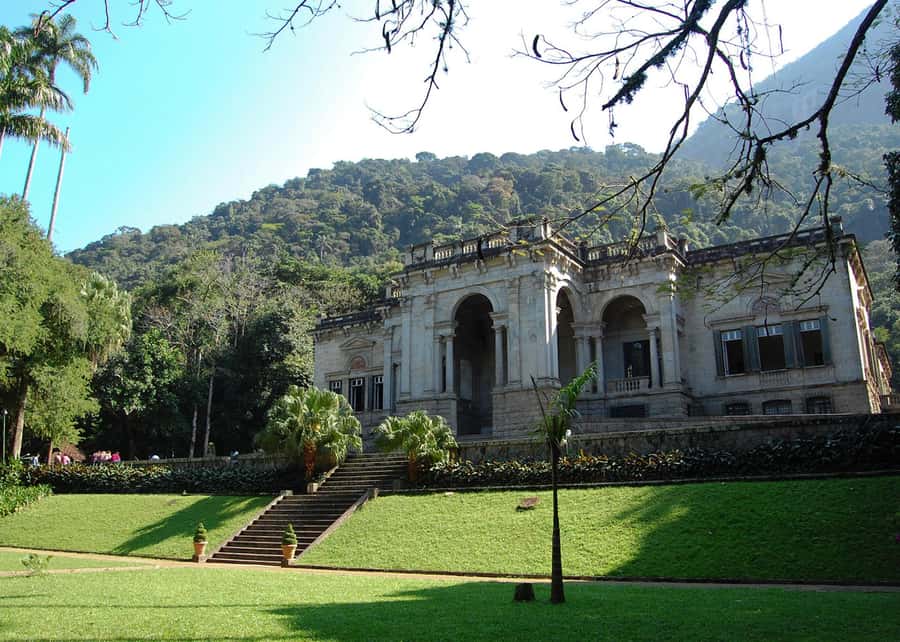 Green Rio: Guided Tour of Botanical Garden and Lage Park - Parque Lage: English Gardens, Grottos, and Forest Trails