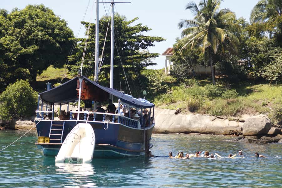 Half-Day Schooner Cruise and Snorkeling in Paraty Bay - Stop 2: Lula’s Beach for calmer water and easy swimming