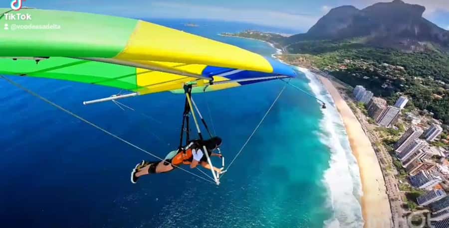 Hang gliding flight in Rio de Janeiro - Key Things That Make This Rio Hang Gliding Flight Worth It