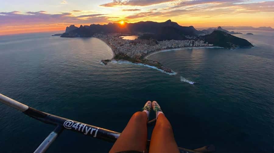 Helicopter flight no doors in Rio de Janeiro - The 25–30 Minute Route: Barra da Tijuca to Arpoador to Christ