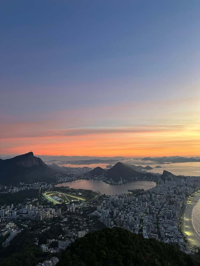Hike Dois Irmãos + Vidigal Favela Experience - Guides make the difference: Matheus, Fernando, Thaina, and Mateo