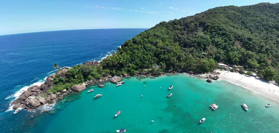 Ilha Grande: 360° Circumnavigation Speed Boat Tour - 8h - Meeting Point: Caiçara Turismo Ilha Grande and Your Wristband