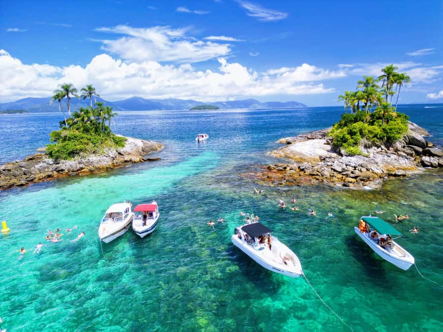 Ilha Grande: 7h Speedboat Tour of Paradise Islands - Getting to Caiçara Turismo and meeting the crew’s rhythm