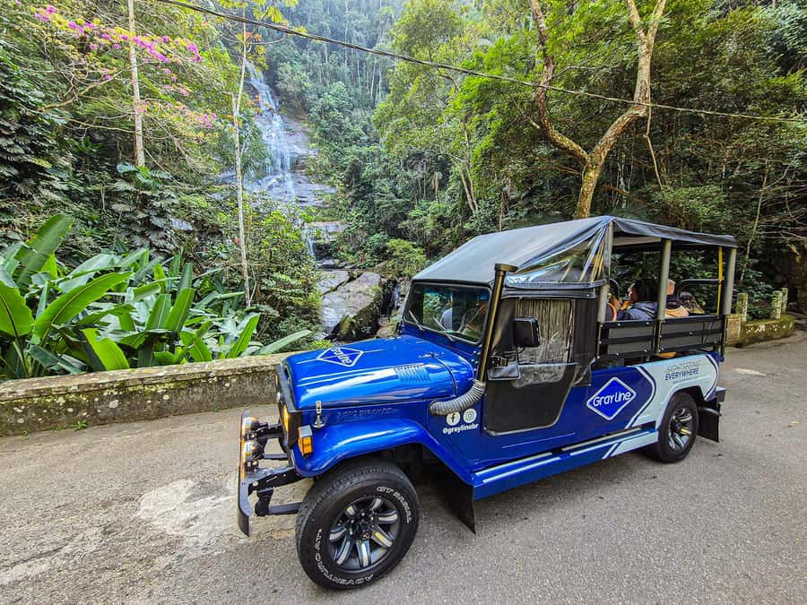 Jeep'n'Culture: Rocinha Favela and Tijuca Rainforest Tour - A 4-hour mix of rainforest and street-level culture in Rio