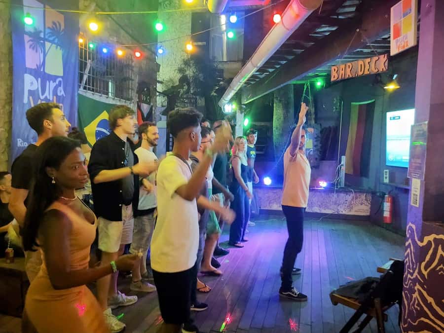Latin Music Dance Class + DJs + 2 Free Drinks - The 1-hour Latin dance class with Camilo: beginner-friendly structure