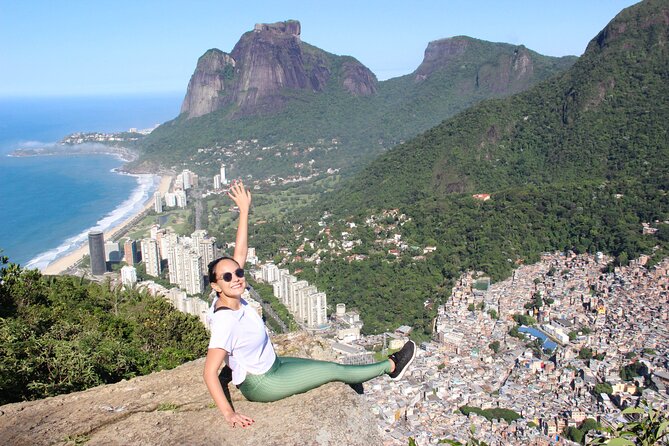 Morro Dois Irmãos Hikking + Vidigal Favela Tour - Meeting in Praça do Vidigal, and staying local