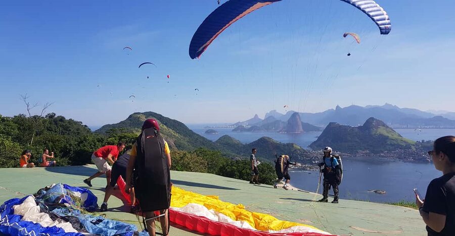 Niterói: Paragliding Experience with GoPro Photos and Video - Practical prep: what to bring so the day stays smooth