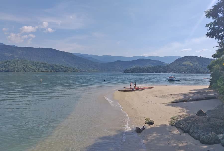 Paraty Bay: Half-Day Mangroves and Beaches Tour by Kayak - Paddling the Bay Between Islands: Calm Water, Real Views