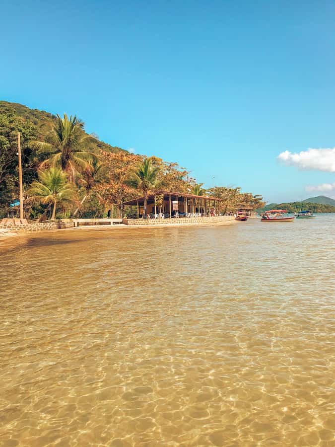 Paraty: Saco do Mamanguá Speedboat Tour - Stop 2: Praia do Engenho for sand-and-sun calm