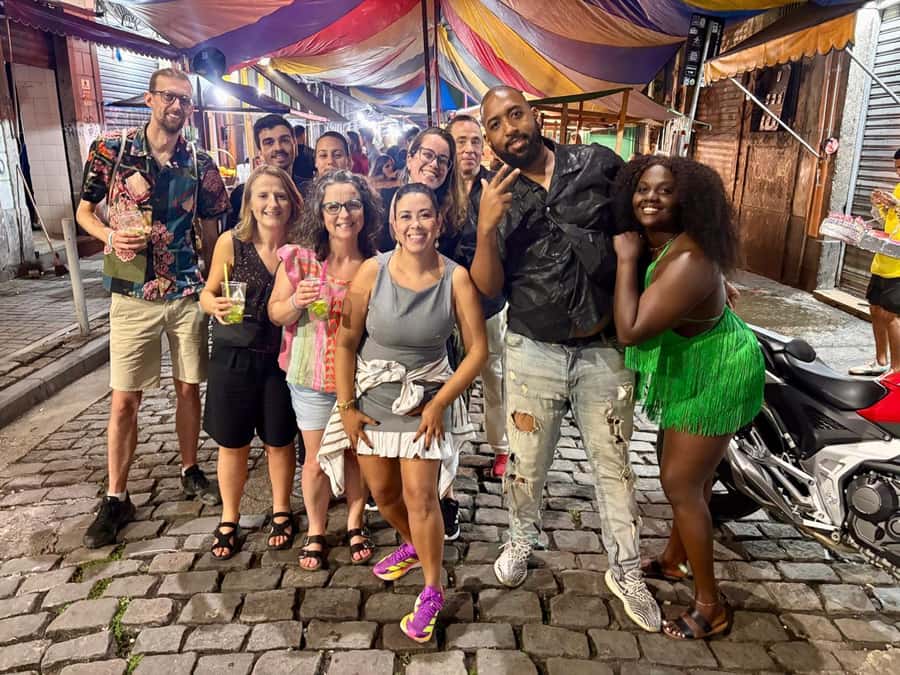 Pedra do Sal: Live Samba Night with Local Guide & Drink - Getting Tips for Street Food and Drinks Without Losing the Plot