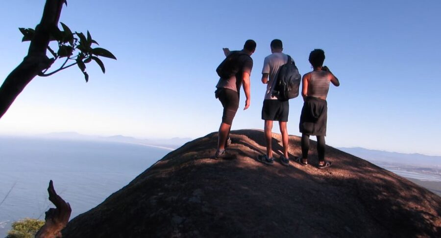 Pedra do Telégrafo Hike and Beach Full-Day Tour - Who should book, and who should rethink it