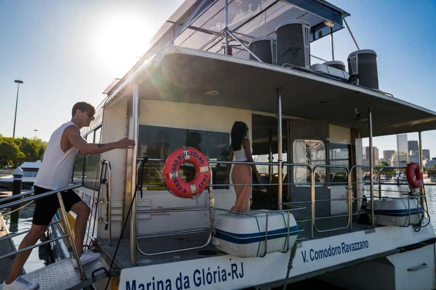 Rio: Boat Tour of Guanabara Bay - Adão and Eva Beaches to the Fortresses: Where the Bay Gets Story-Heavy