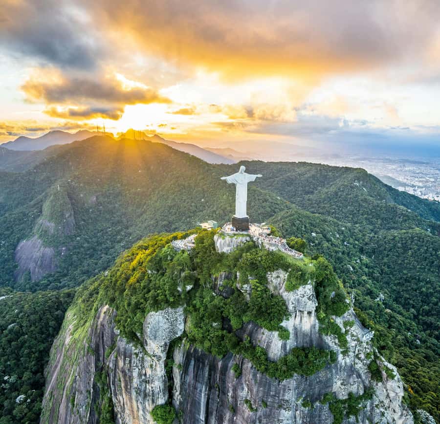 Rio: Cristo Redentor, Pão de Açúcar , almoço em churrascaria - Sugarloaf Mountain by cable car: the “second skyline” payoff