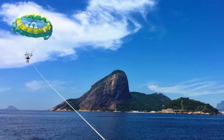Rio de Janeiro: 2-Hour Boat Trip with Parasailing - Key things to know before you fly