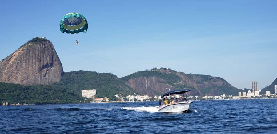 Rio de Janeiro: 2-Hour Boat Trip with Parasailing - How the Crew Picks Your Takeoff Spot Around Niterói and Urca