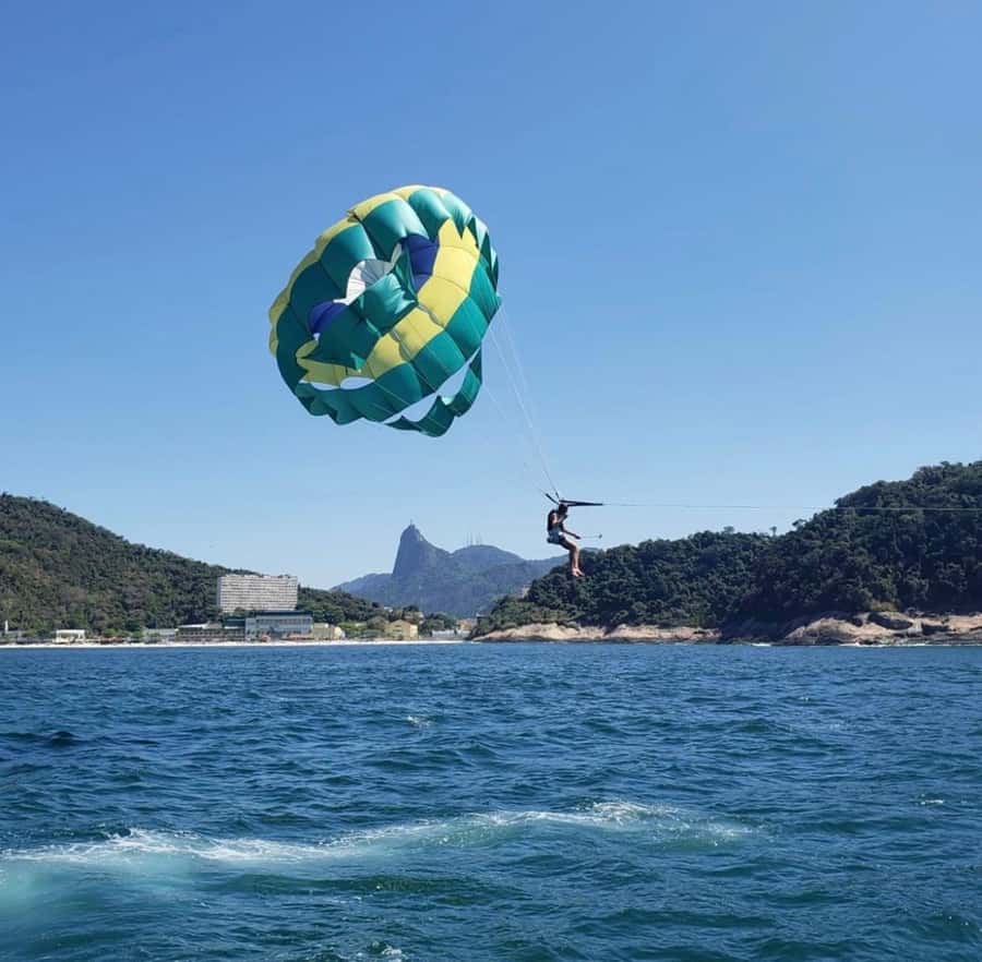 Rio de Janeiro: 2-Hour Boat Trip with Parasailing - Practical Tips: What to Wear and How to Prepare