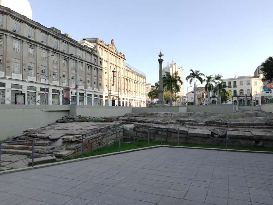 Rio de Janeiro: Afrobrazilian Heritage & Black History Walk - The Estúdio Kobra mural stop: art as public memory