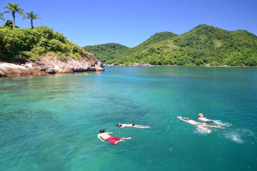 Rio de Janeiro: Angra dos Reis and Ilha Grande Full-Day Tour - The boat rides and the long road: how the day actually feels