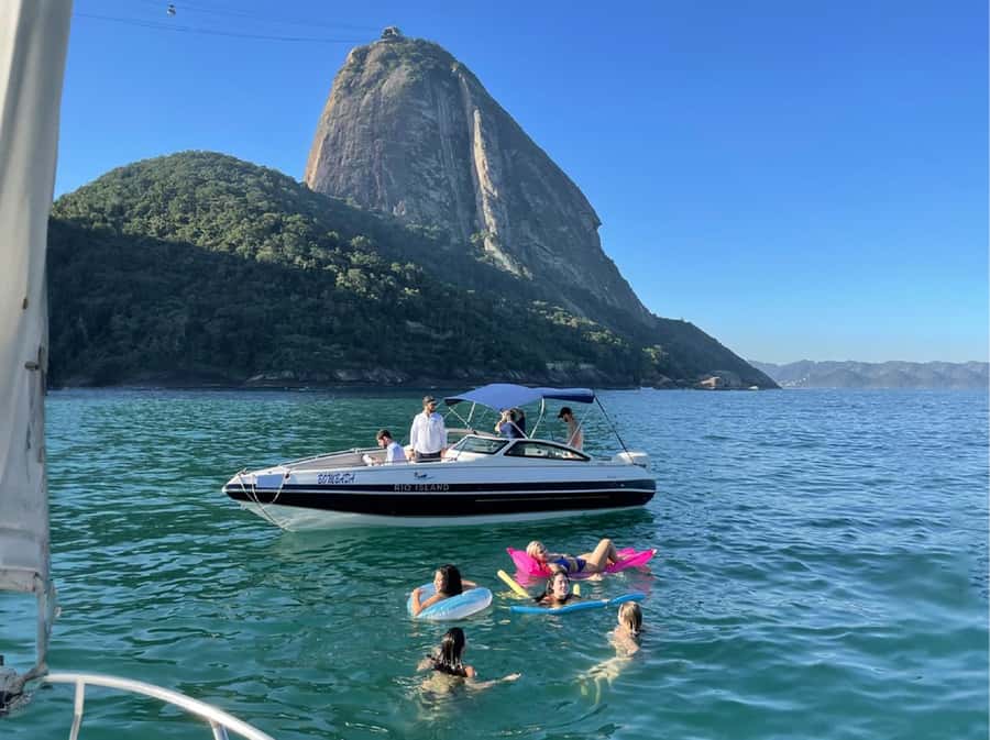 Rio de Janeiro: Boat Tour - Sunset with Beer - What to bring (so you’re comfortable, not scrambling)