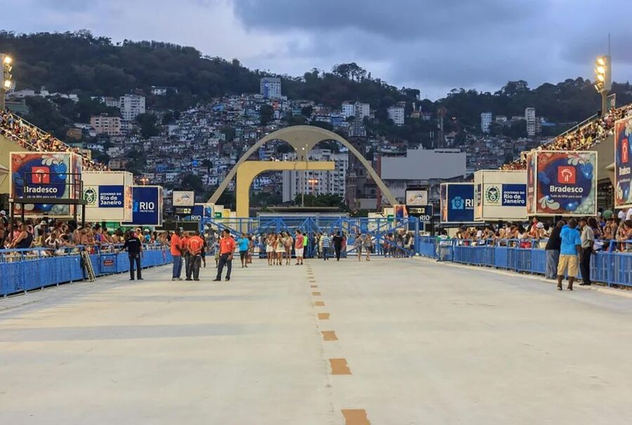 Rio de Janeiro: City Sightseeing Full Day Tour - Maracanã Stadium stop: feel the football myth without the ticket