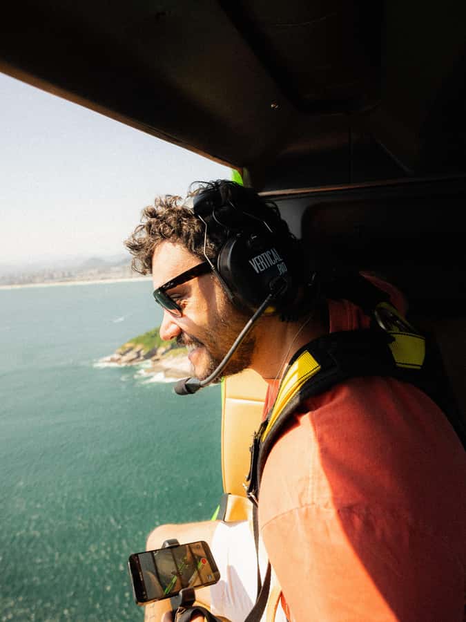 Rio de Janeiro: Doors-off 30-min helicopter tour - Safety Briefing, Camera Attachment, and How Seating Works