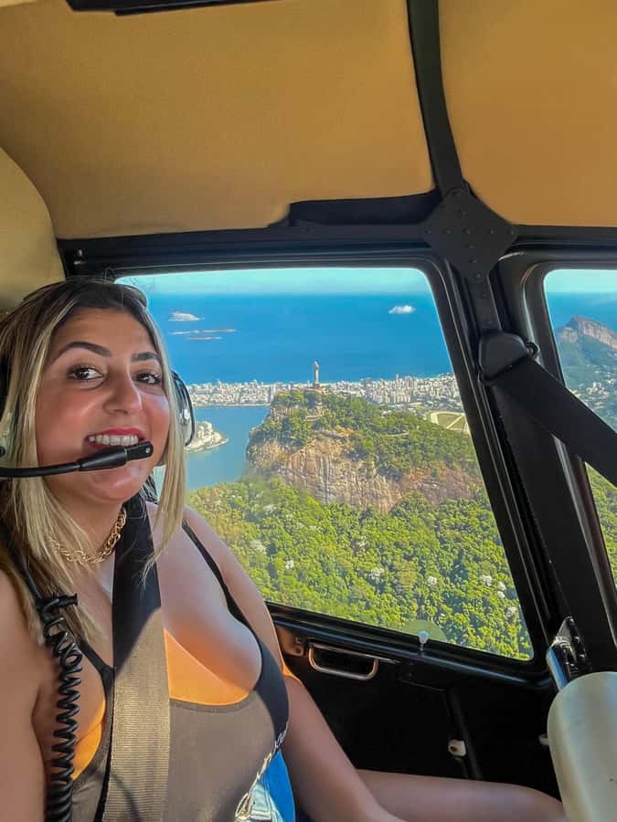 Rio de Janeiro: Helicopter Tour with an unforgettable view - Christ the Redeemer photo stop: the best view, with weather reality