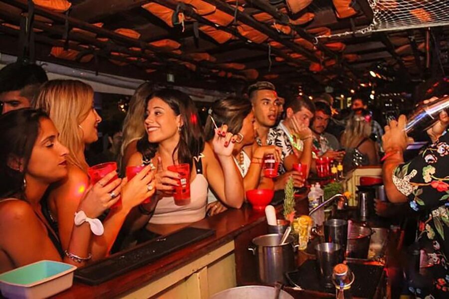 Rio de Janeiro: Late Night Boat Party with DJ and Dancing - Rain, Safety, and Comfort: What You Can Expect at Night