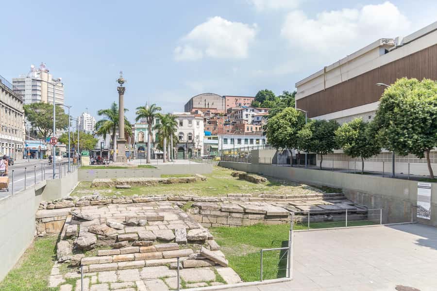 Rio de Janeiro: Little Africa Heritage Walking Tour - Rooftop Time: Mauá Square and Guanabara Bay From Above