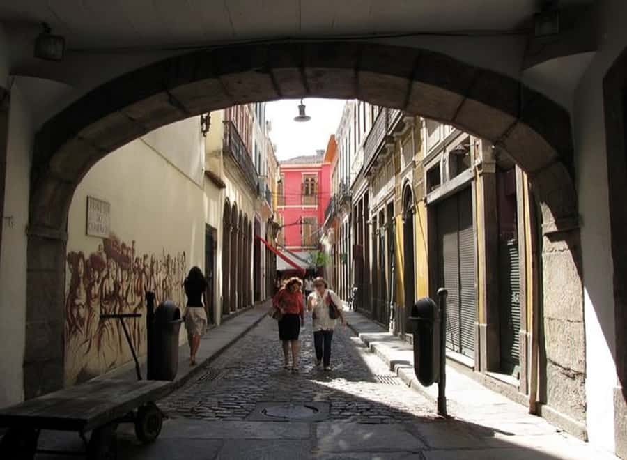 Rio de Janeiro : Must-See Sites Walking Tour With A Guide - Church of Our Lady of the Candelária: stunning interior, local attention