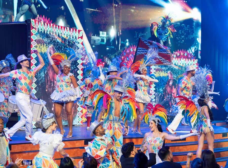 Rio de Janeiro: Roxy Dinner Show with Hotel Pickup - Hotel Pickup and the Smooth Entry Moment (Skip the Ticket Line)