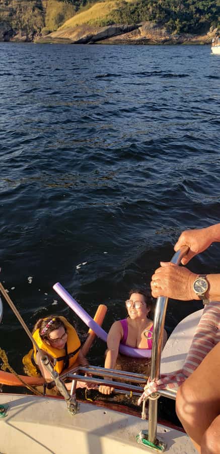Rio de Janeiro: Sailing Sunset Tour with Snacks and Drinks - Who Should Book This Sunset Sail (and Who Should Skip It)