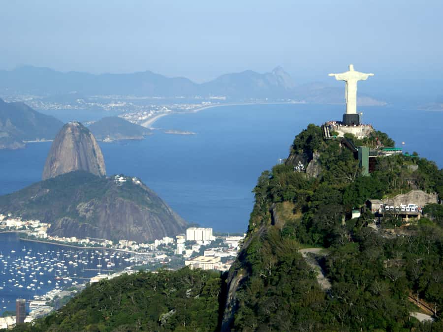 Rio de Janeiro: Sugar Loaf with Lunch and Helicopter Flight - Lunch at a Barbecue Restaurant: A Smart Reset Before Flying