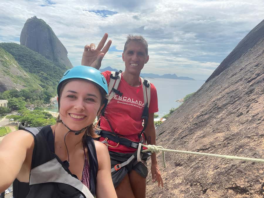 Rio De Janeiro: SUGARLOAF MOUNTAIN HIKE & CLIMB - The rhythm of the morning: Urca trail, narrow rocky steps, then up