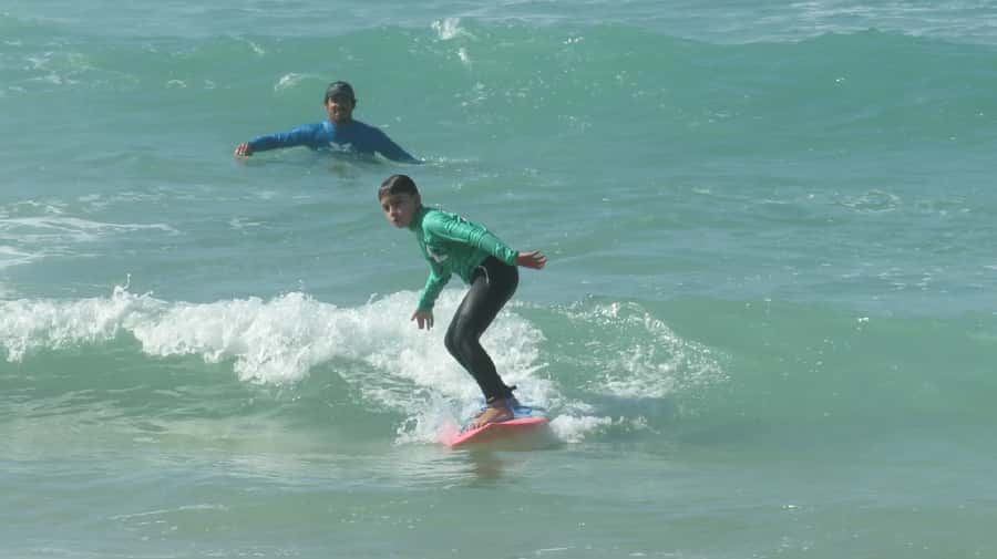 Rio de Janeiro: Surflessons and surfcoach. - The first practice block: 50 minutes of targeted paddling and pop-up work